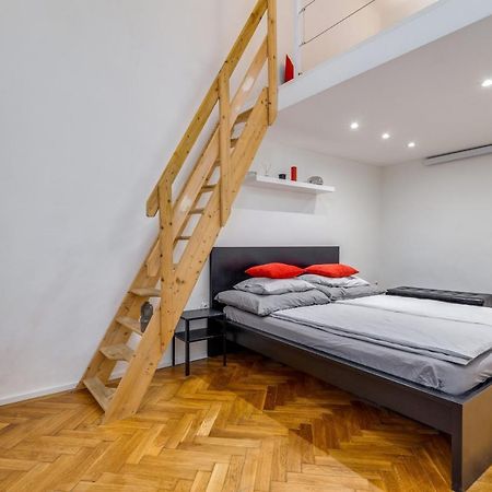 Little Cola Apartment In Dohany Street With Ac Budapest Kültér fotó