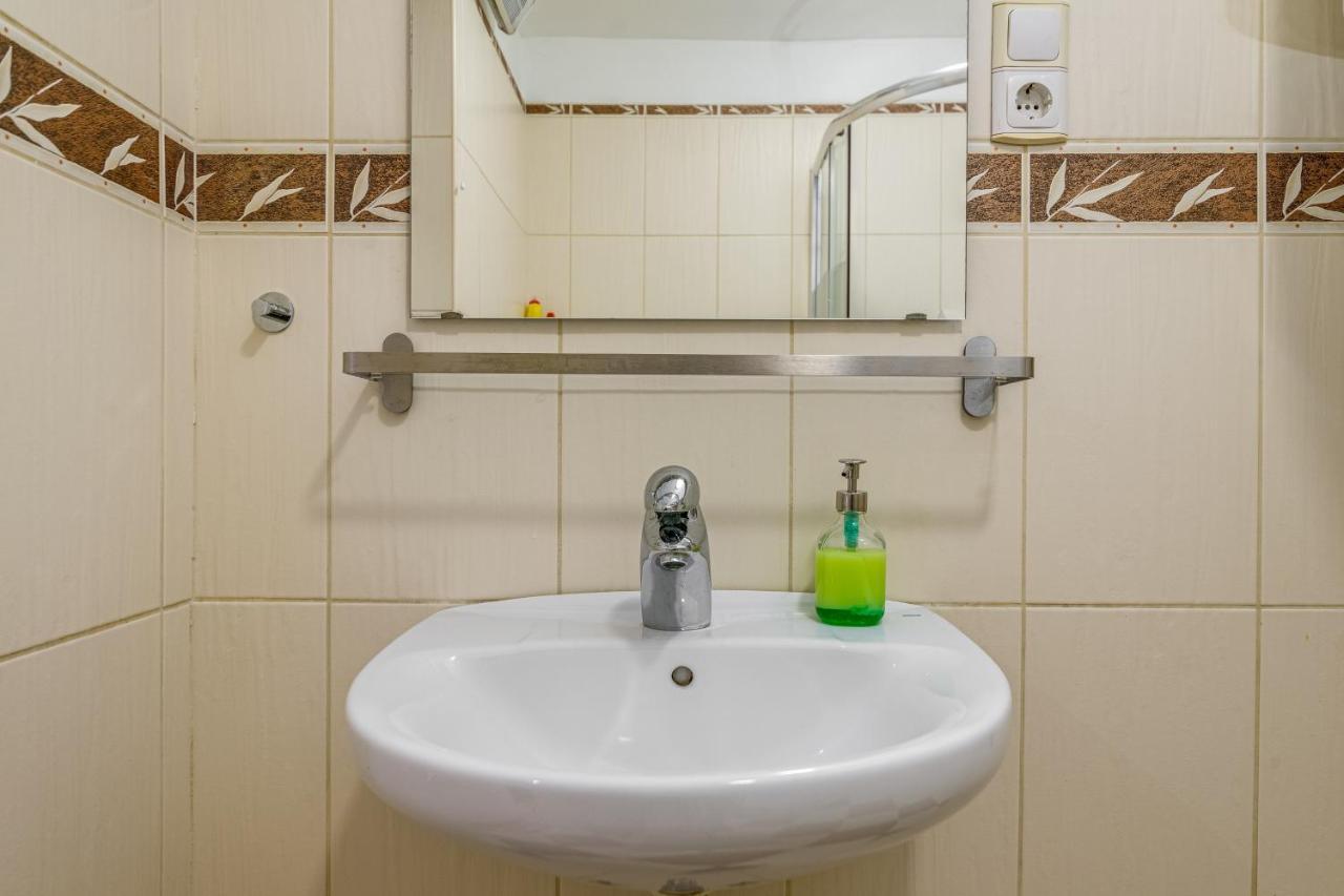 Little Cola Apartment In Dohany Street With Ac Budapest Kültér fotó